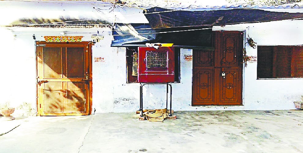 Real house of Krishna who marries young women, you also see