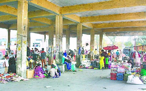 पार्किंग और लोडिंग-अनलोडिंग ठेके के नाम पर अवैध वसूली