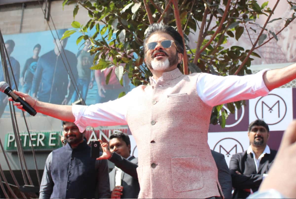 anil kapoor will play 30 year old father role for fanne khan