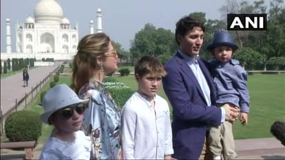 canadian prime minister justin trudeau observed taj mahal
