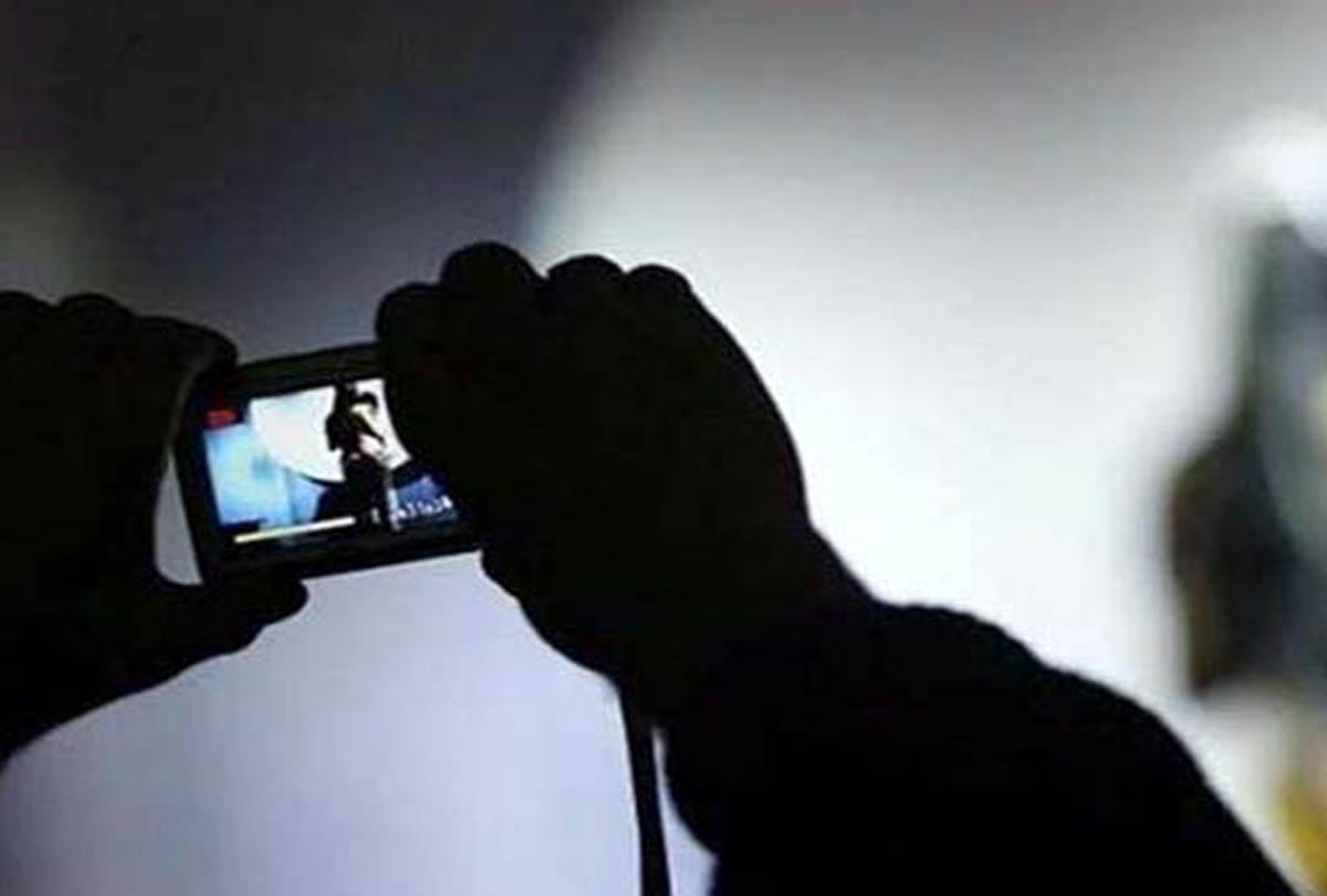 boy making video clip