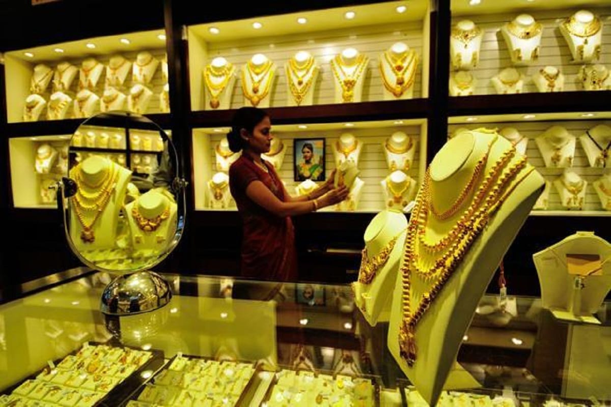 ED raids at Gitanjali Group outlet Shoppers Stop at Elante Mall Chandigarh in pnb scam