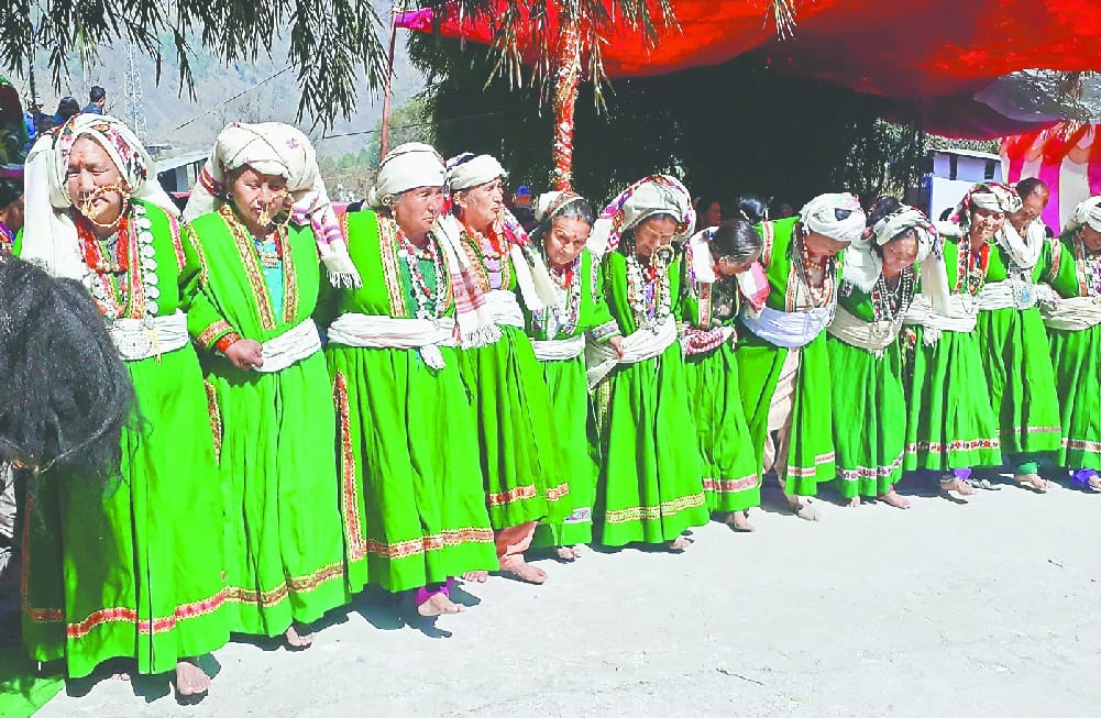 Holi 2018 Unique tradition Losar In uttarakhand