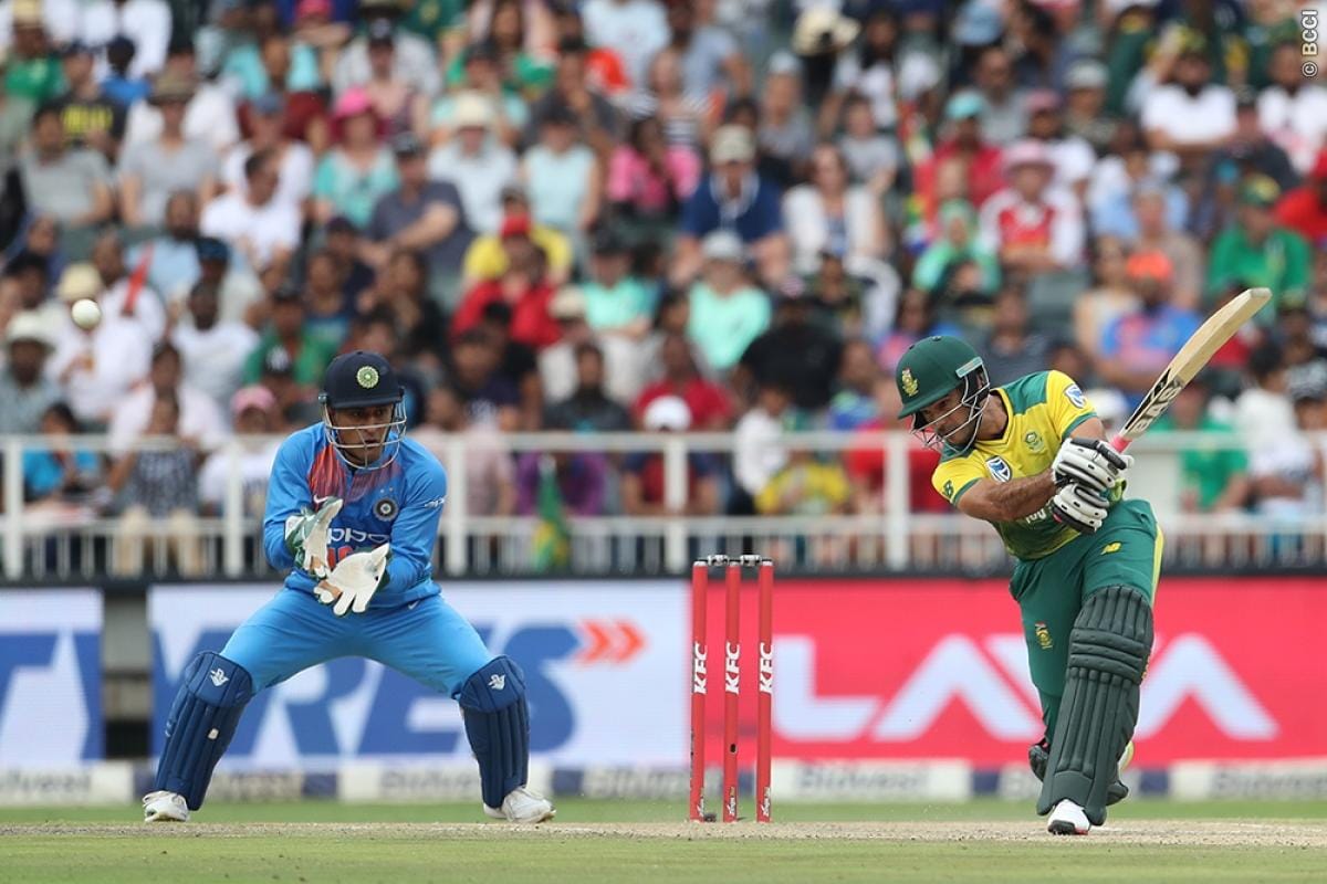 Syed Kirmani says stop Criticise Dhoni he is ideal of wicketkeeping