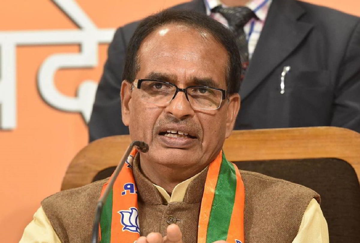 cm shivraj singh chauhan took first dose of covid vaccine