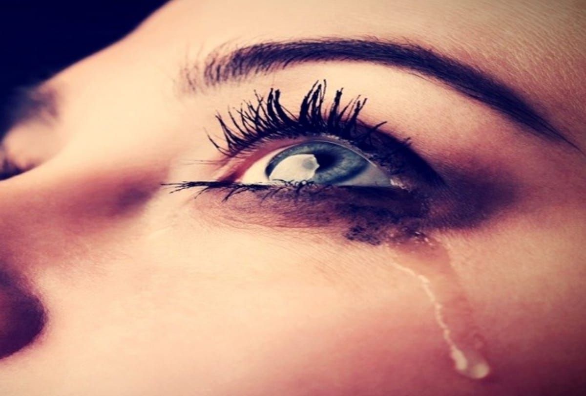 interesting facts about human tears know why and how do tears come from our eyes