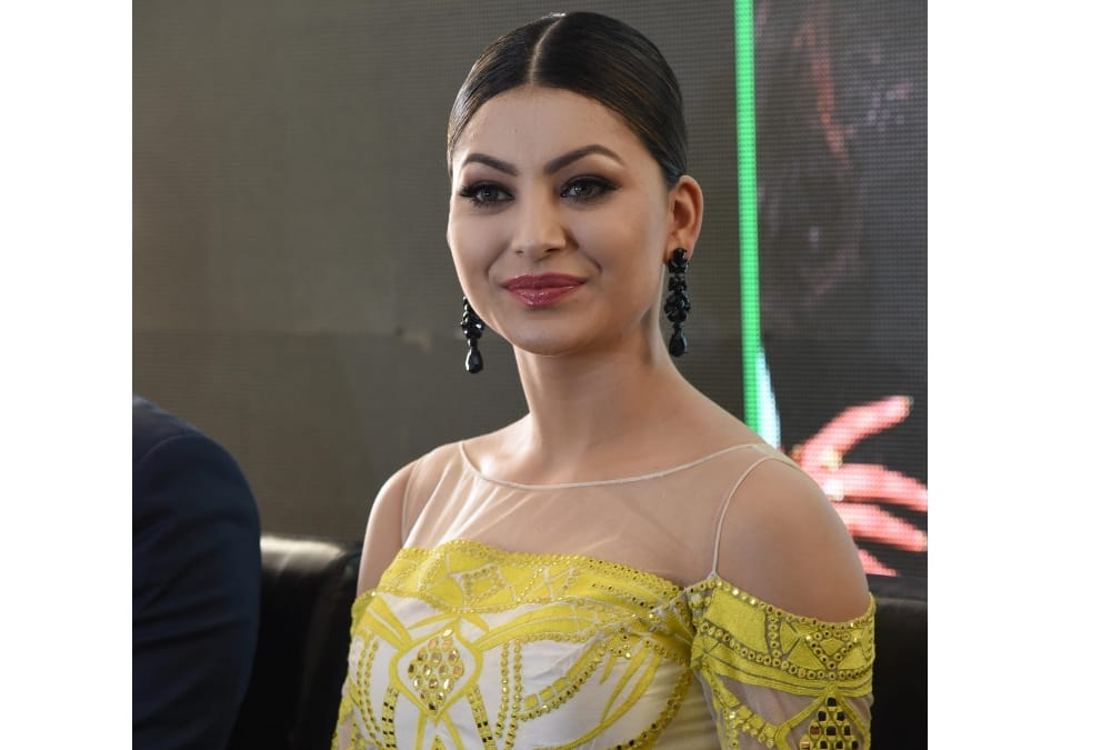 Urvashi Rautela Parasite film tweet controversy spokesperson  says she did not do this social media team did