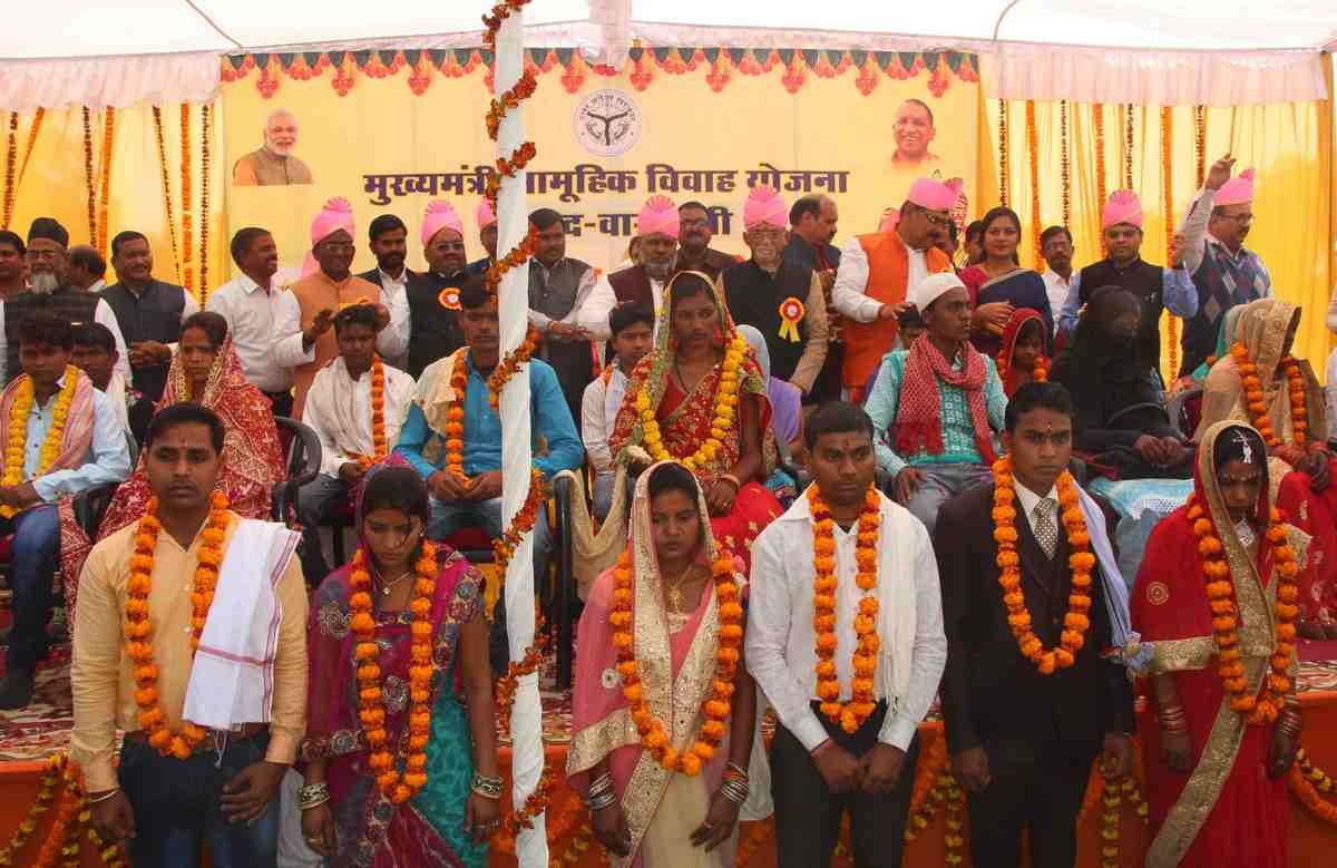 111 couple marriage in presence of central minister santosh gangwar