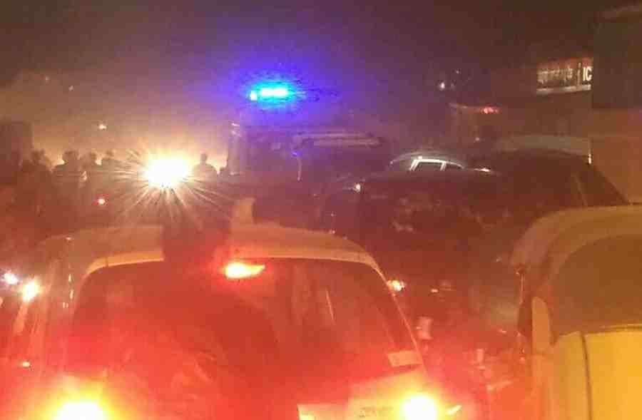 traffic jam in varanasi due to marriage procession