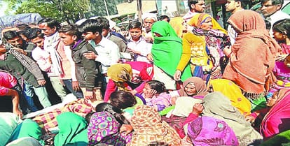 Harsh firing in wedding home, teenage death, mother unconscious