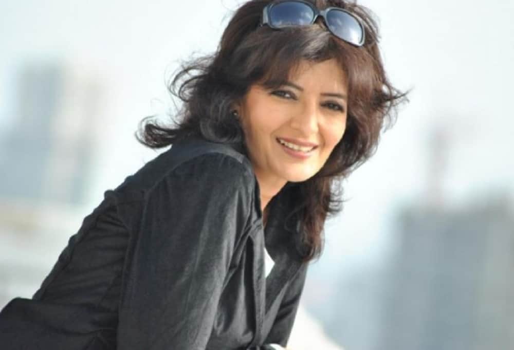 Bollywood Actress Who Left Bollywood And Settled Abroad Mumtaz Meenakshi Sheshadri Celina Jaitley