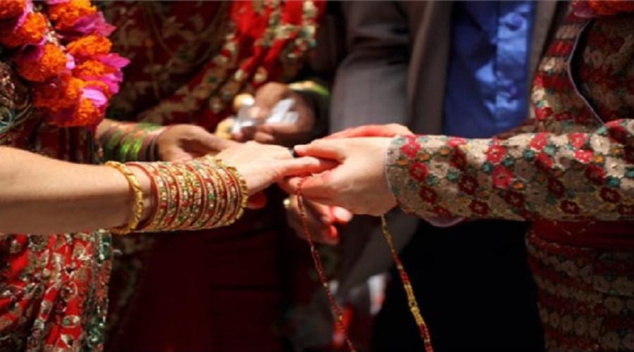 Changed the religion and got married in the temple, tension in the village