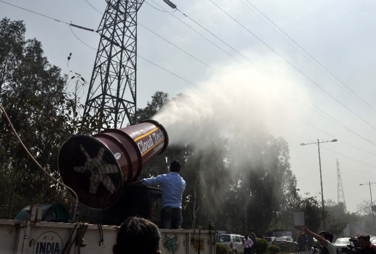 anti smog gun trial done in delhi