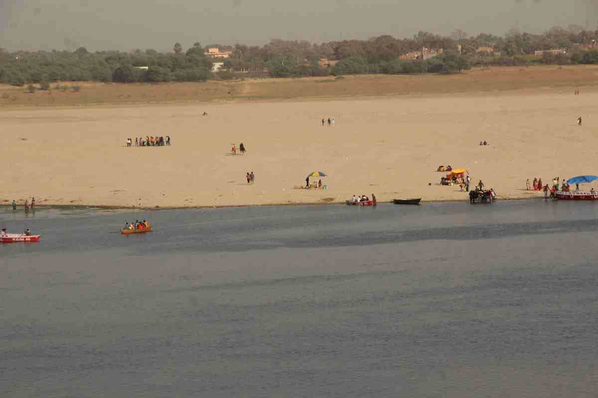 Island will be bulit in ganga for adventure fun of paragliding scuba diving in varanasi