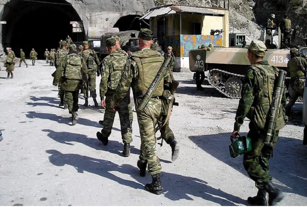 violence in kazakhstan and russia sends troops to put down uprising