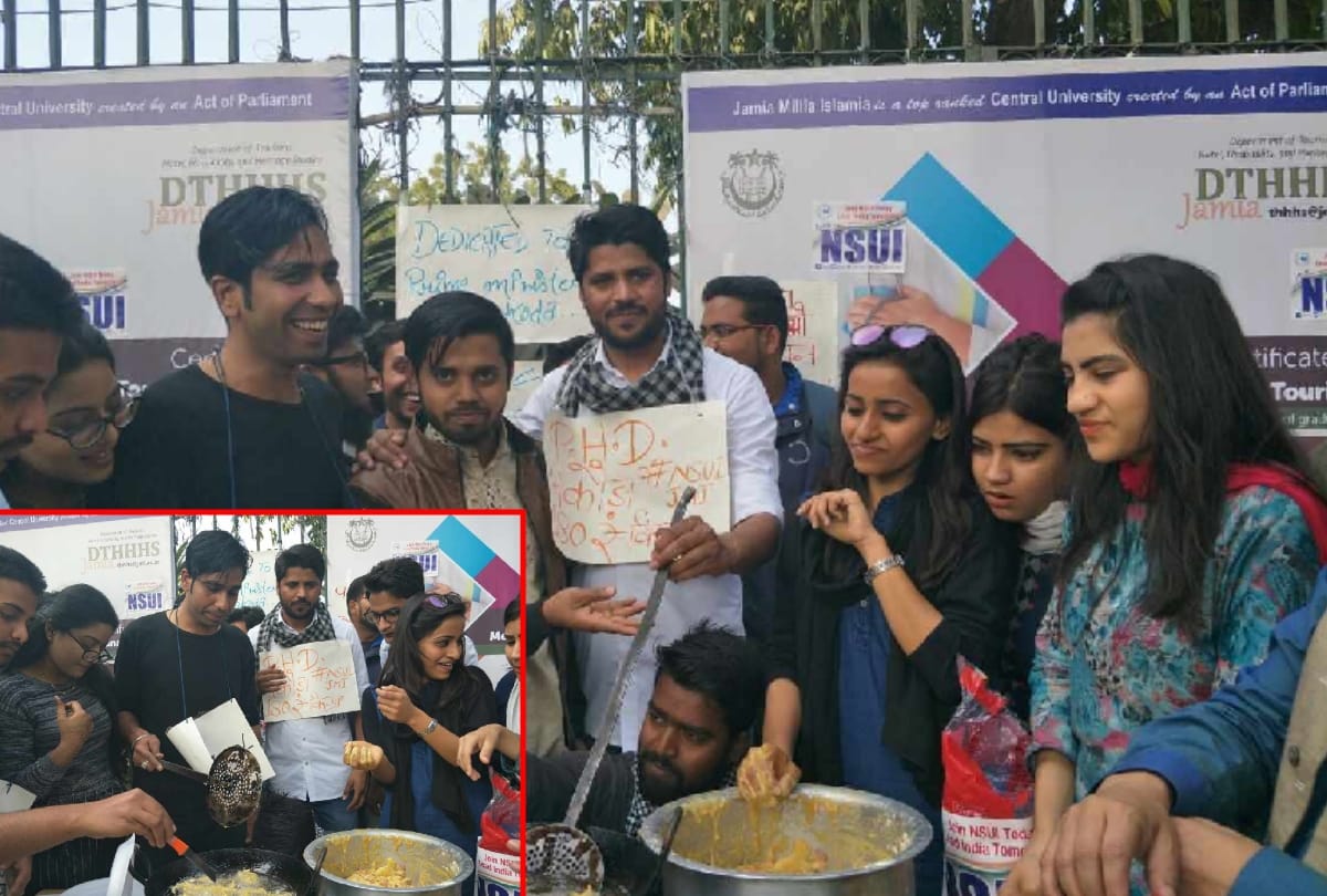 jamia milia islamia made pakodas