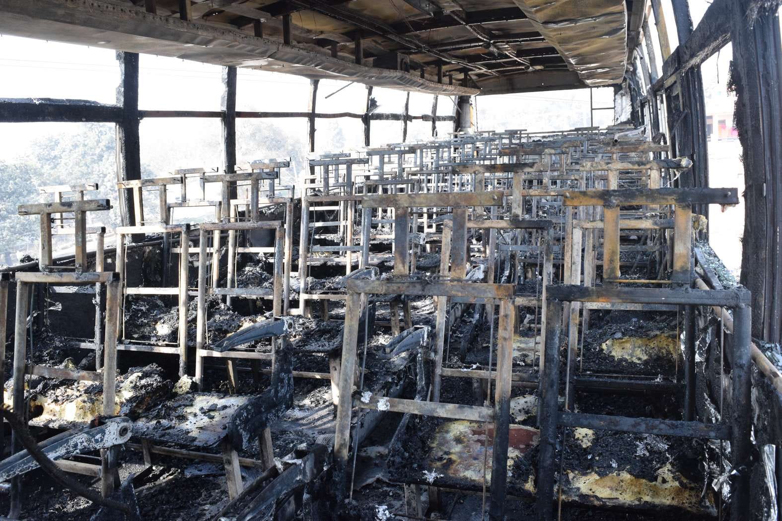 bus caught fire after high tension line touch in mirzapur