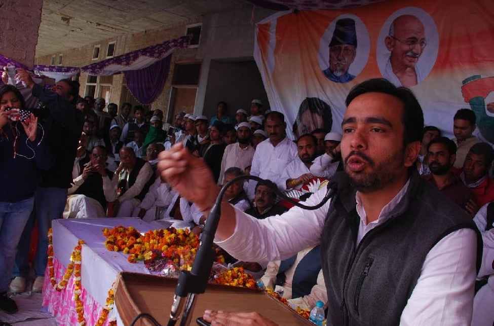 Modi's team lying machine: Jayant
