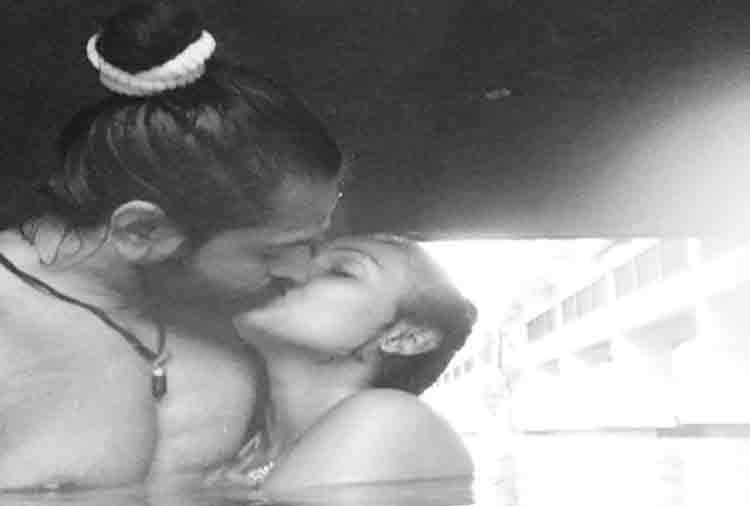 rama of tv actor ashish sharma shared private photos with wife on instagram 