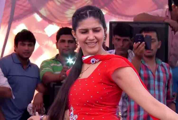 sapna choudhary perform in madhya pradesh fight between teenagers