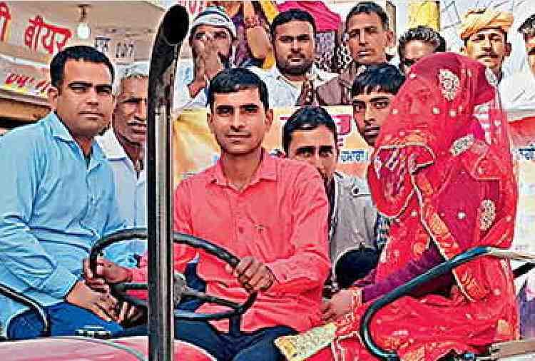 unique marriage, bride farewell on tractor in punjab