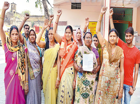 Demonstration in the municipality for drainage