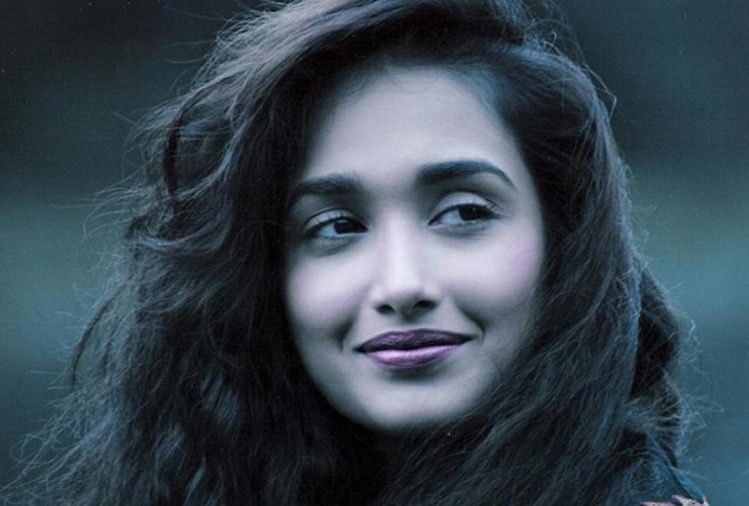 Jiah Khan:सुसाइड नोट में बताई थी आत्महत्या की वजह, फिर भी अब तक नहीं सुलझ  पाई मौत की गुत्थी - Actress Jiah Khan Death Anniversary Know Death Reason  Movies News In Hindi -