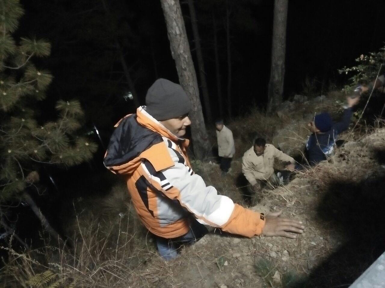 car accident at pauri four died