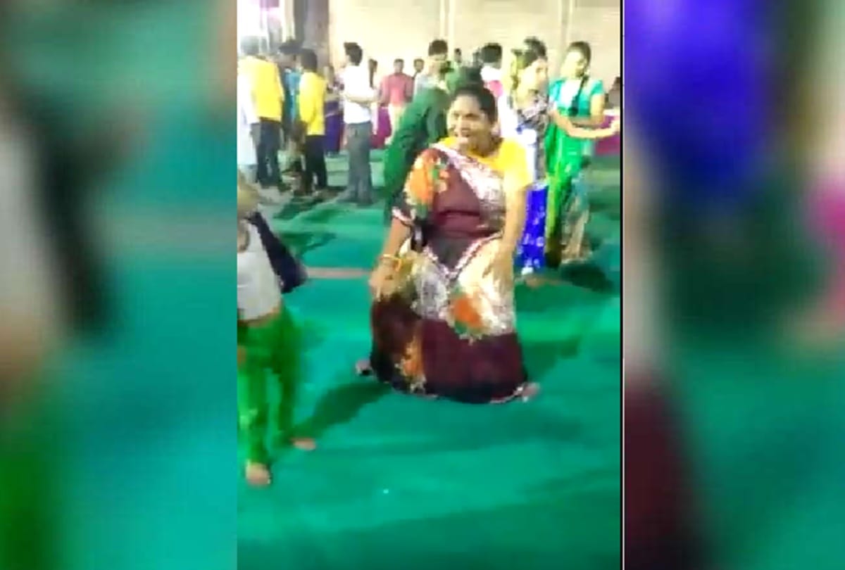 Auntys crazy dance video viral on Mithun song Julie Julie