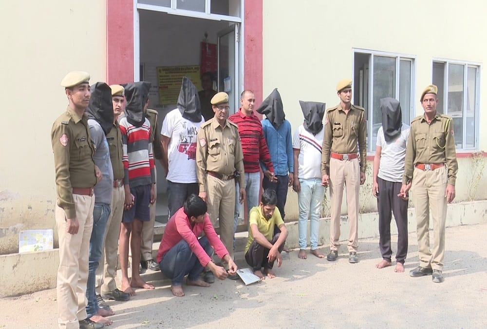 Rajasthan laden was the mastermind of axis bank robbery attempt in jaipur total 15 arrest 