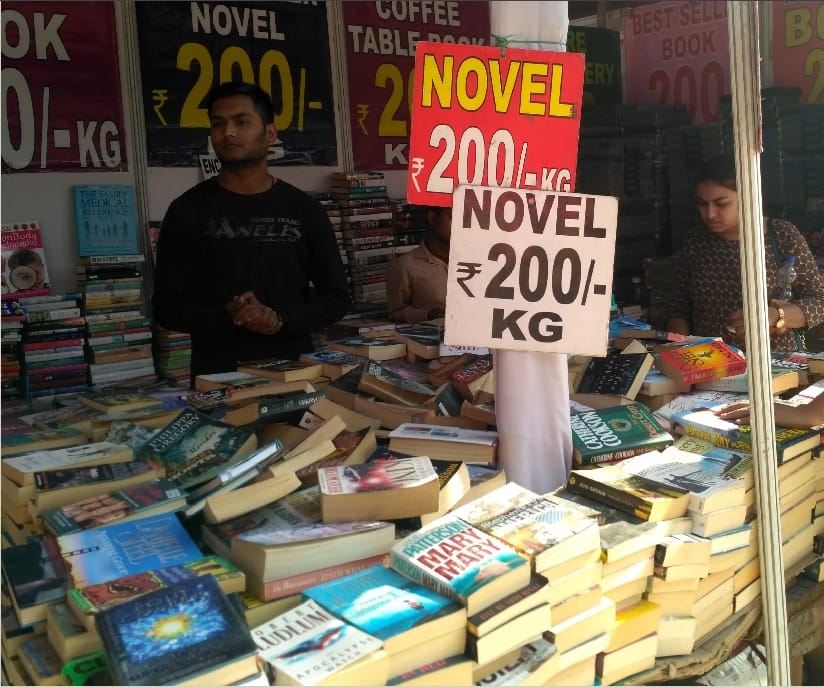 taj mahotsav book stall is attracting people