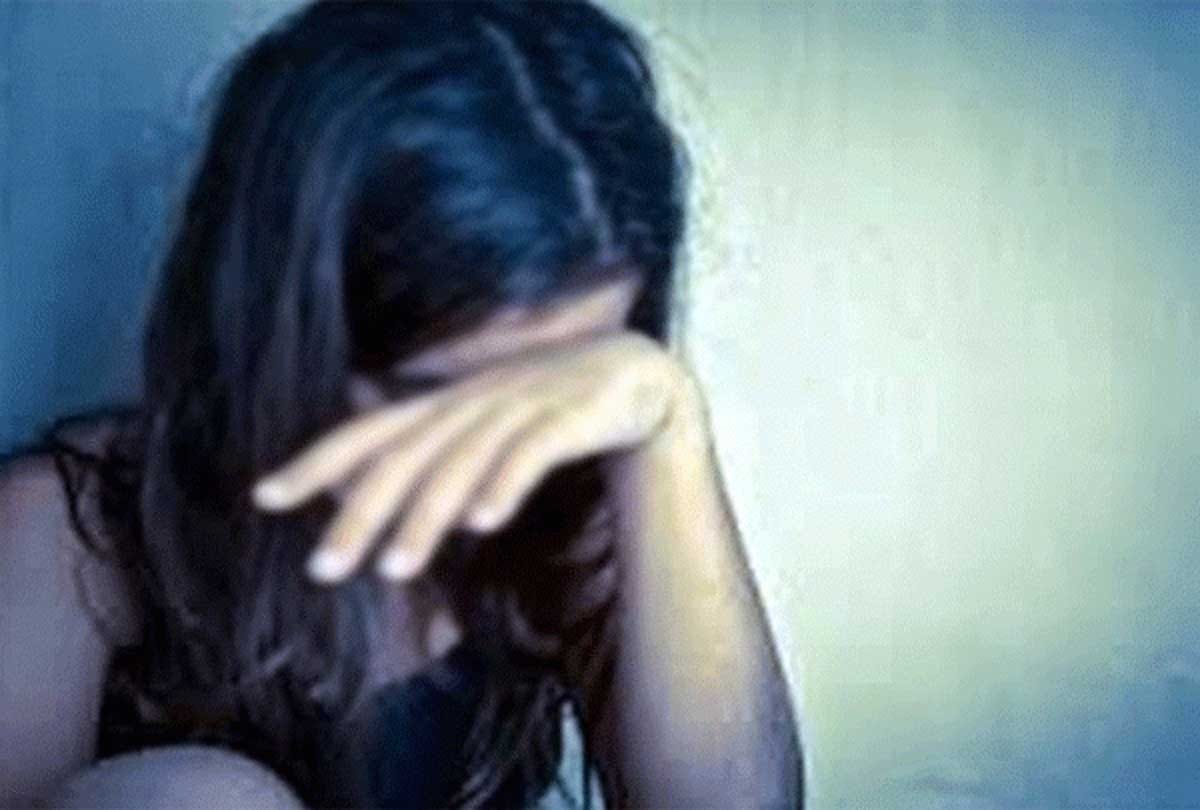 teacher attempt to rape 8th class student