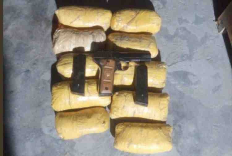 Border Security Force shot one Pakistani smuggler and recovered Drugs in Firozpur