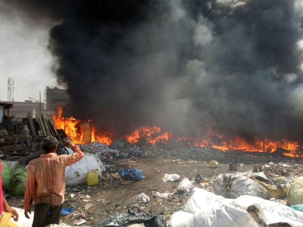 agra fire in junk warehouse