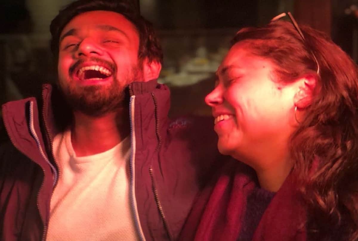Nobody Recognised Ranbir Kapoor While Strolling At Bhendi Bazaar In Mumbai With And Hussain Dalal 