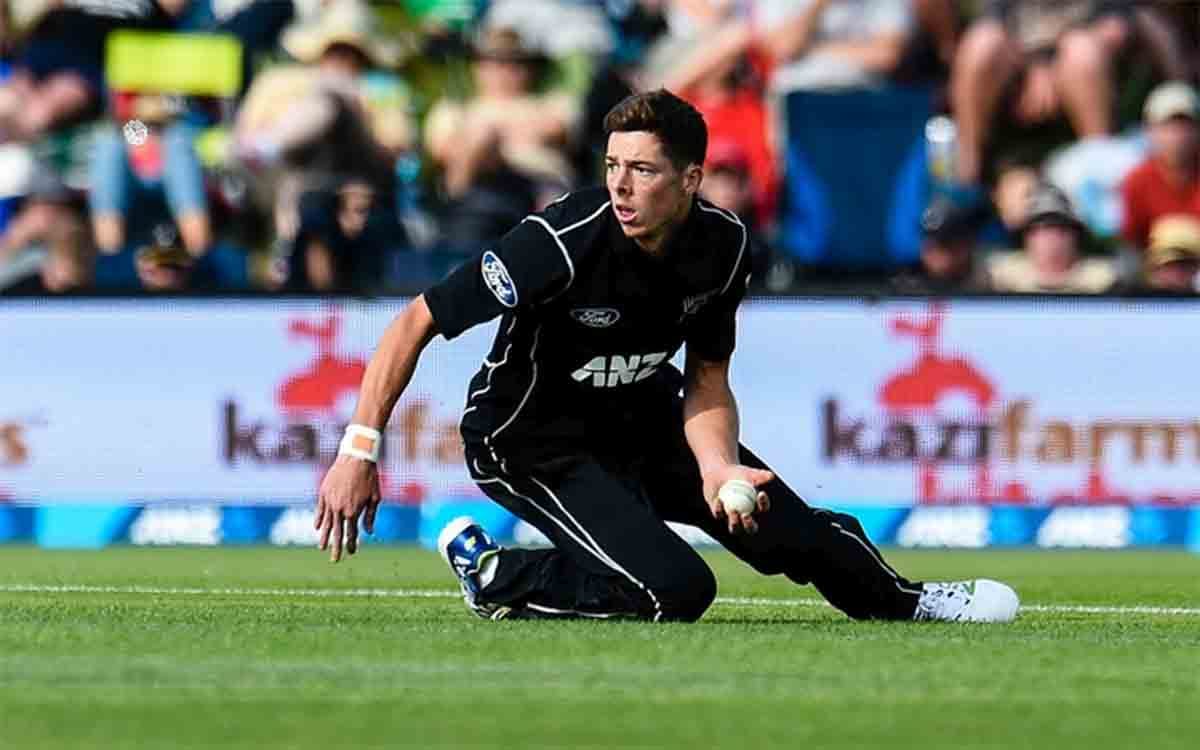 Mitchell Santner says IPL has helped adapt while bowling on various tracks