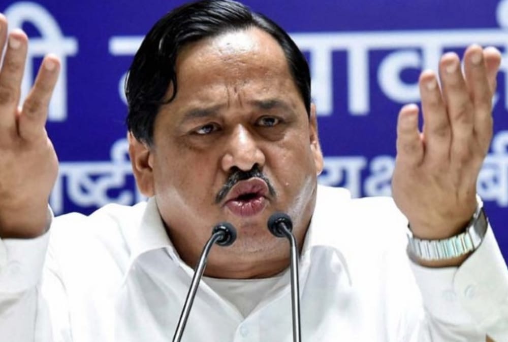 Arrest warrant aganist five including Nasimuddin Siddique.