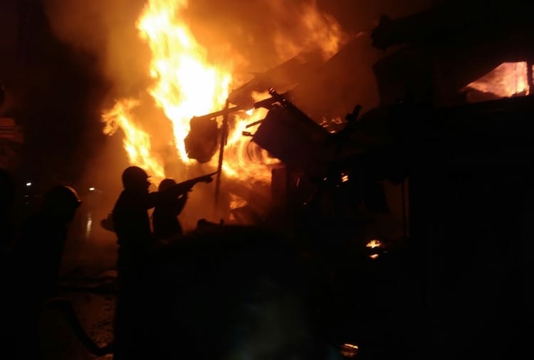Fire breaks out in lakkar bazar shimla shops gutted