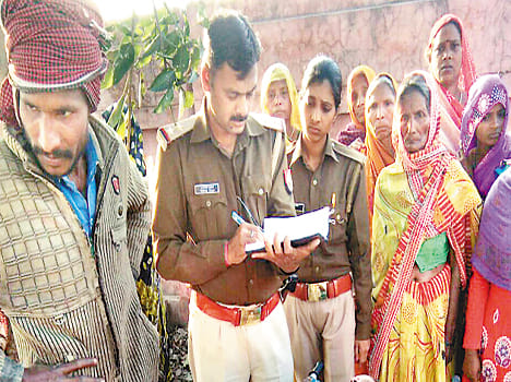 married women hang herself and died