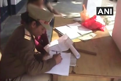 a principal tried to rape with minor girl in school at Kannauj 