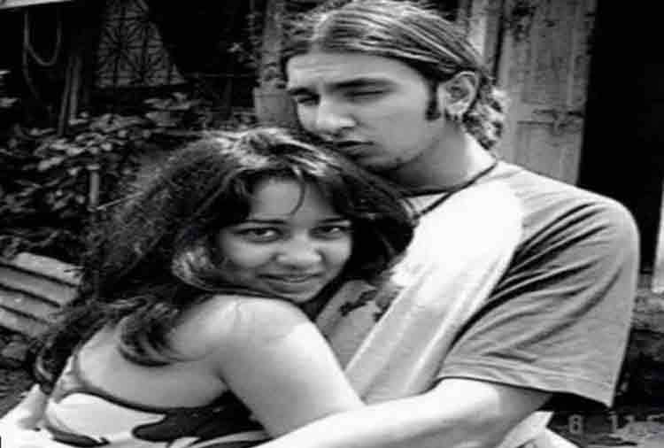 ranveer singh getting close with a girlfriend in a photo of college days goes viral