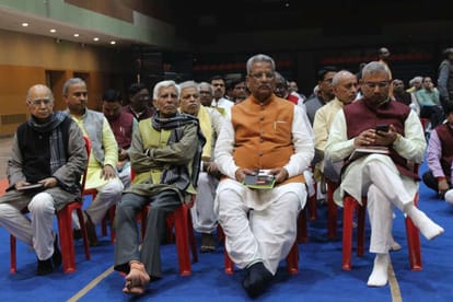 bjp leader meet rss chief for meeting for mission 2019 road map
