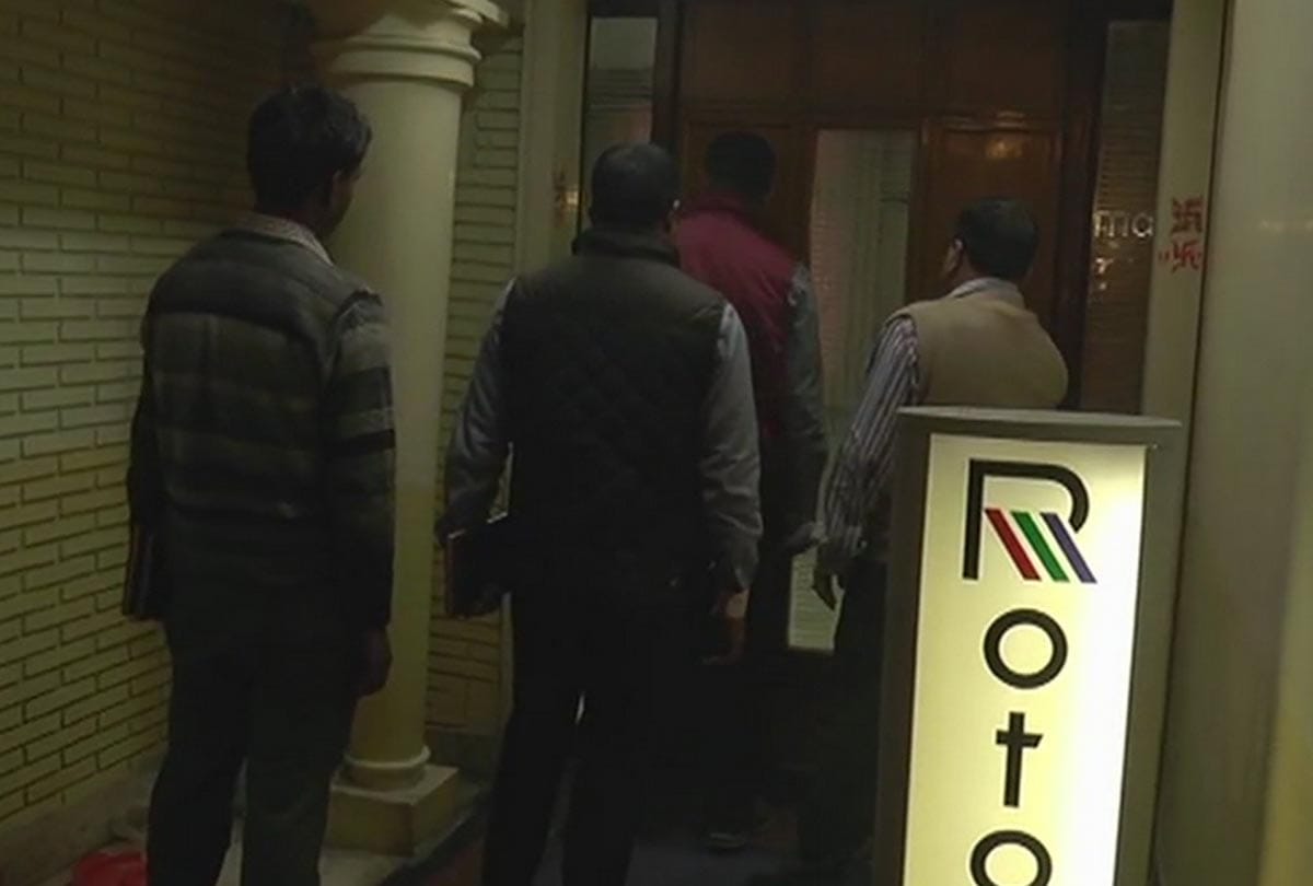 cbi raids vikram kothari rotomac pens company