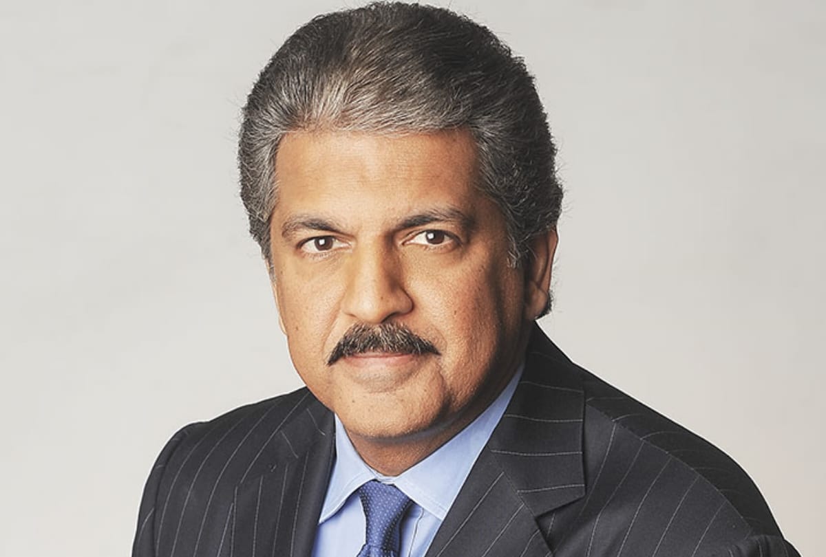 Anand Mahindra Offers Job To Kid On Twitter Who Uses Pillow To Get Out Of Bed