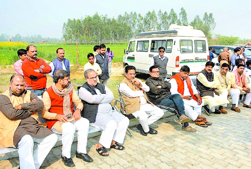 bjp mla lokendra singh killed in an accident in sitapur.