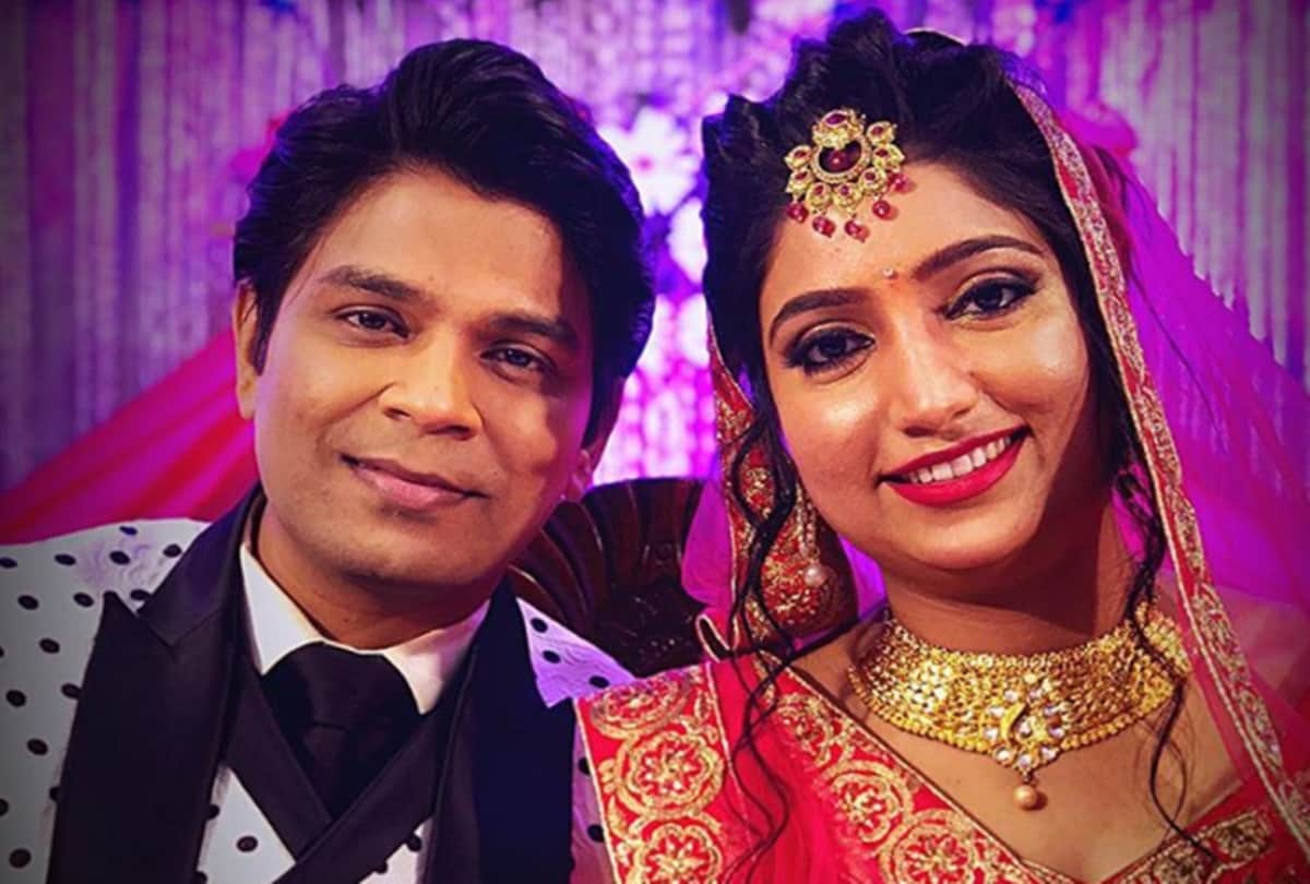 Aashiqui 2 fame Singer Ankit Tiwari gets engaged to Pallavi Shukla