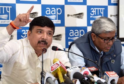 delhi government saying chief secretary anshu prakash is lying and bjp is doing all the controvery