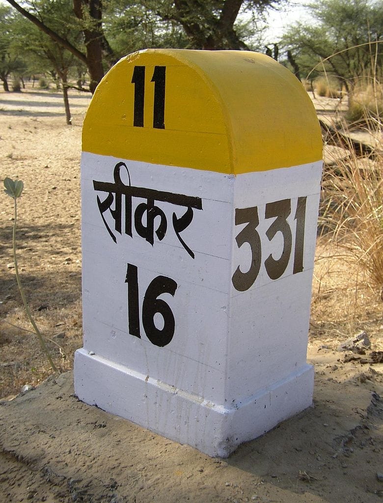Do you know these colors meaning of Road milestone