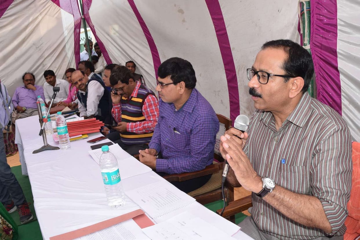 जनता की समस्याओं को प्राथमिकता पर करें निस्तारण