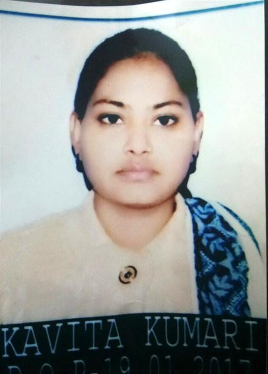 Daughter surrenders in police station by killing daughter in Aligarh